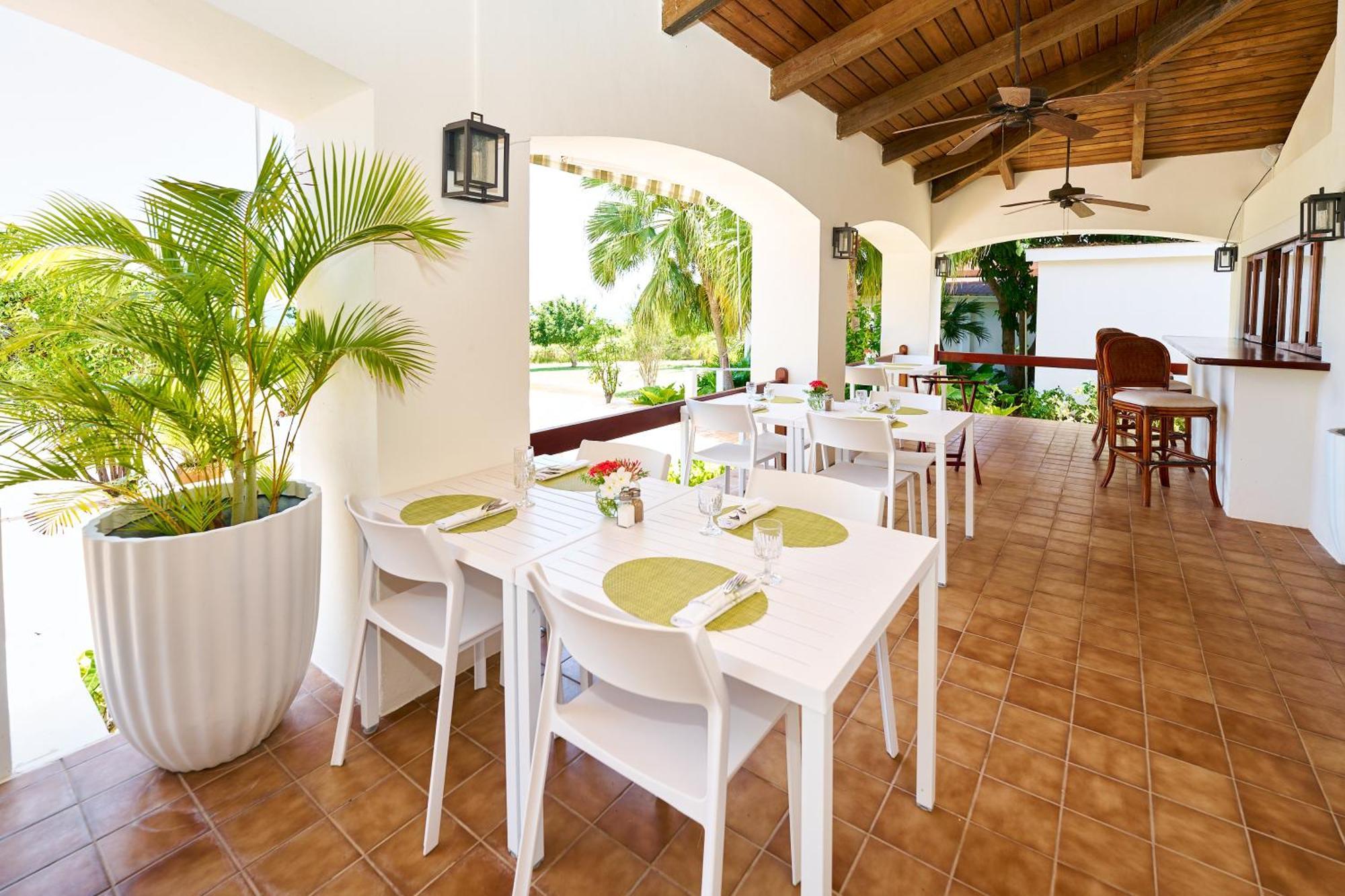 Mount Nevis Hotel ภายนอก รูปภาพ