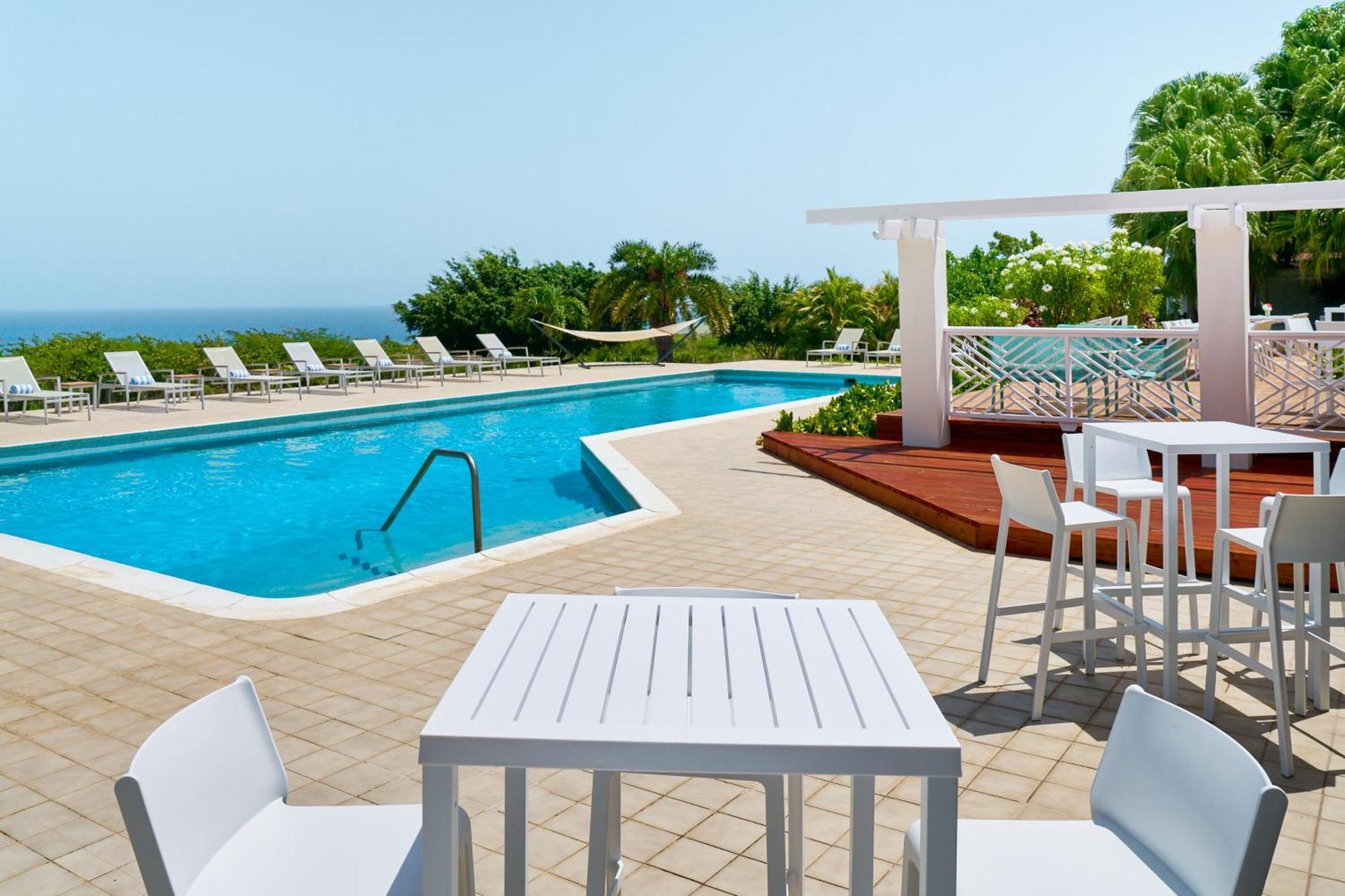 Mount Nevis Hotel ภายนอก รูปภาพ